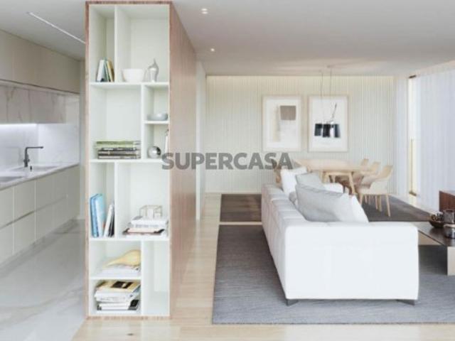 Apartamento T3 na Marginal de Canidelo