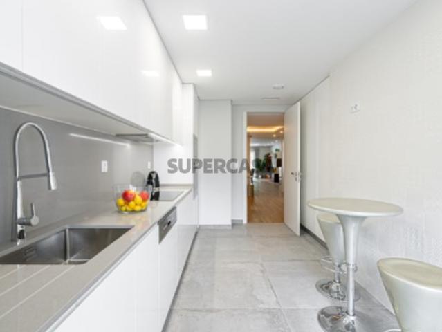 APARTAMENTO T3 NA PAREDE