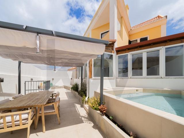 Apartamento T3 na Parede com Piscina e Box