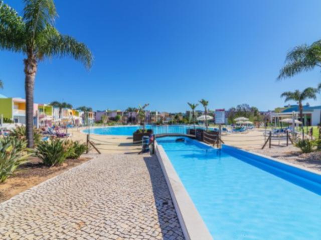Apartamento T3, situado no Empreendimento Turístico Quinta da Orada, Marina de Albufeira, Algarve
