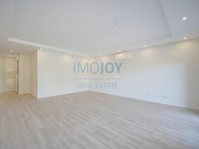 Apartamento T3 na Quinta das Marianas, Parede 0m² Carcavelos e parede