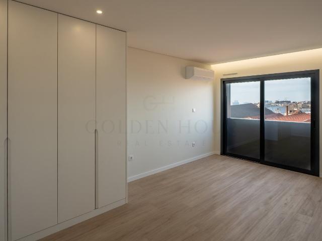 Apartamento T3 nas Devesas, Vila Nova de Gaia 140m² Vila Nova De Gaia Santa Marinha