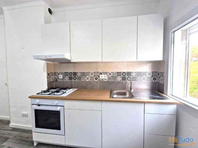 Apartamento T3 nas Meirinhas | 25033867767