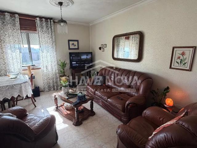 Apartamento T3 no 7º Piso – Conforto e Centralidade em Vila Nova de Gaia