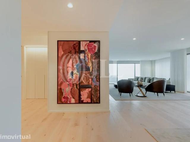 Apartamento T4, no The Grand Splendouro, no Porto
