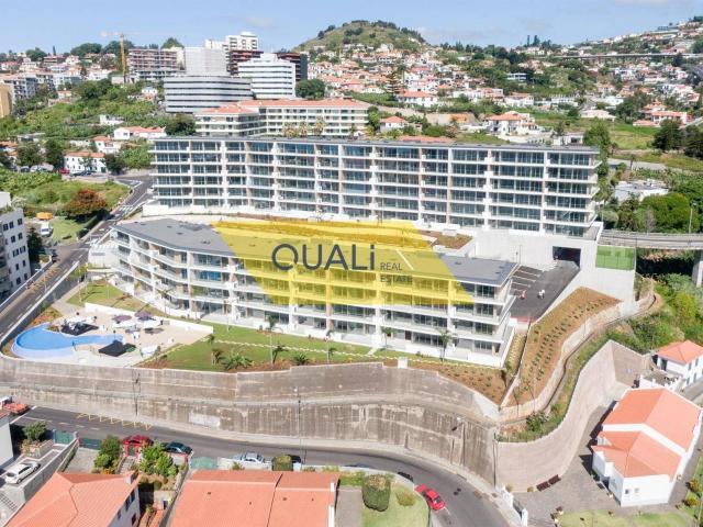 Apartamento T3 no The Place, Funchal 123m² São Martinho