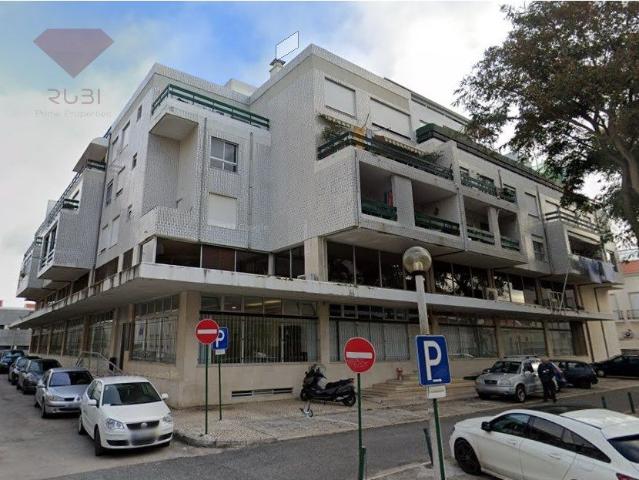 Apartamento T3 No BAIRRO DOS SALGADOS c garagem e arrecadao