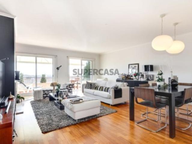 Apartamento T3 no Belas Clube de Campo | Terraço, Vista Panorâmica e 2 Estacionamentos