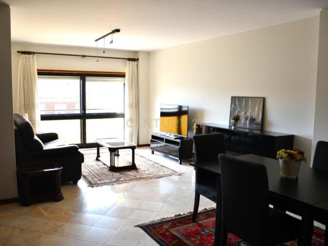 Apartamento T3 no Bonfim, Porto Excelente Localização