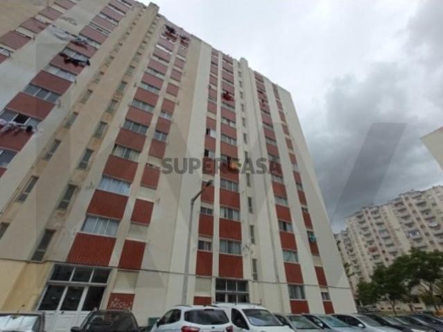 Apartamento T3 no Carregado