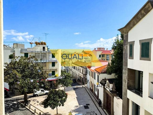 Apartamento T3 no Centro do Funchal 108m² São Pedro Funchal