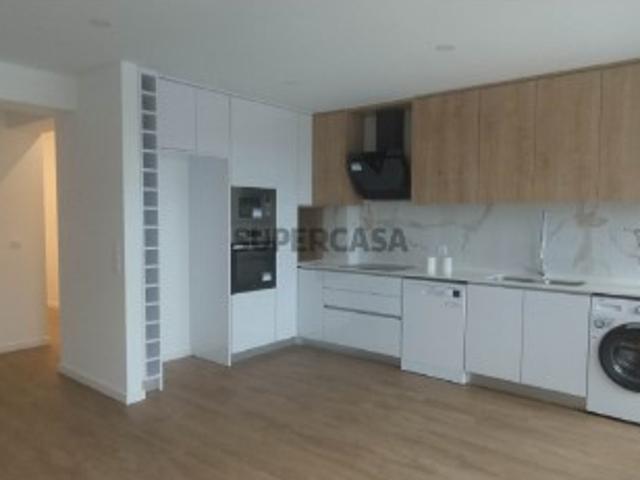 Apartamento T3 no centro da Lourinhã