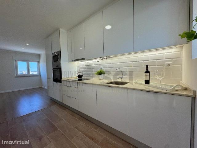 Apartamento T3 no centro da Moita com varanda e arrecadao