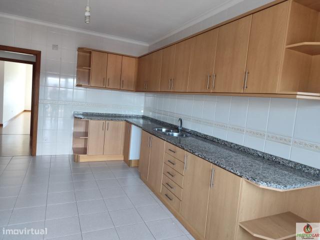 Apartamento T3 no centro de Albergaria