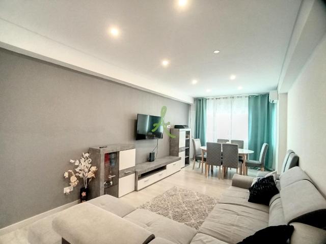 Apartamento T3 no Centro de Portimão com Terraço e Barbeque