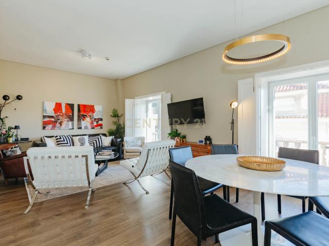 Apartamento T3 no Chiado, com varanda e estacionamento, perto de todas as comodidades