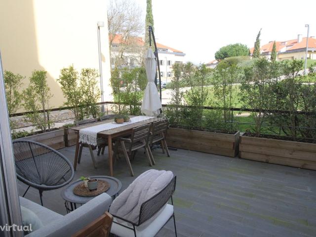 Apartamento T3 | Condomnio Fechado | Piscina e Court de Tnis | Casca