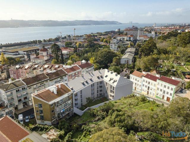 Apartamento T3 no coração de Alcântara | 26084091003