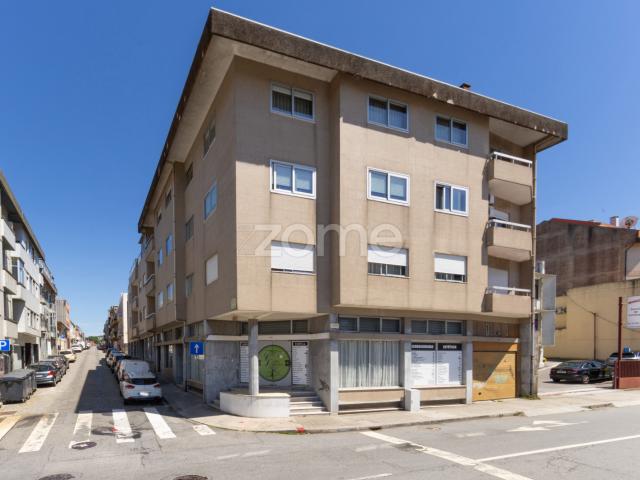 APARTAMENTO T3 NO DO AMIAL, POLO UNIVERSITÁRIO