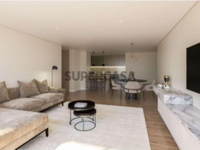 Apartamento T3 no Edificio Hinton, Santa Luzia Funchal, Madeira