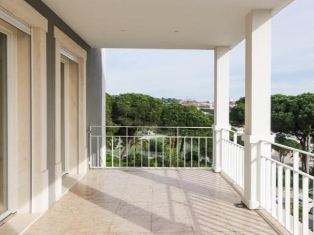 Apartamento T3 no Estoril