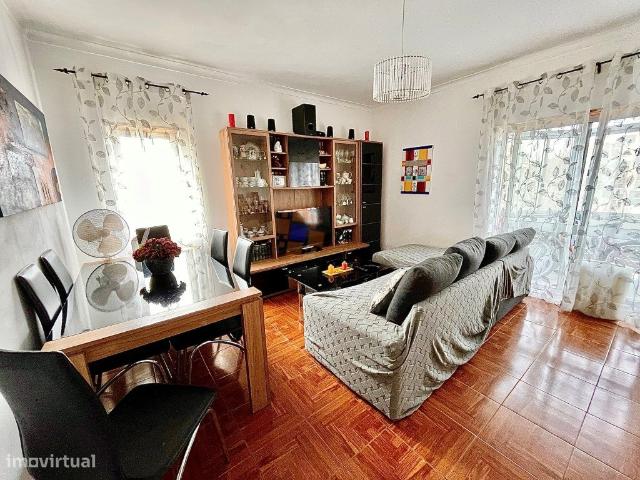 APARTAMENTO T3 NO FEIJ