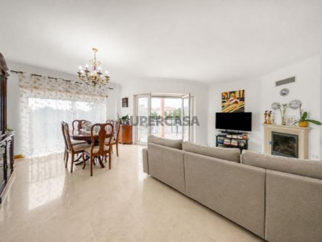 Apartamento T3 no Laranjeiro c/ garagem