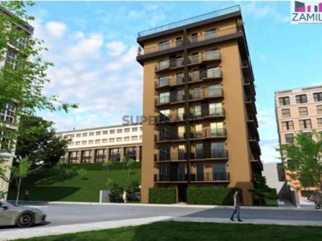 Apartamento T3 no Laranjeiro Laranjeyras Residence, C/ Ginásio