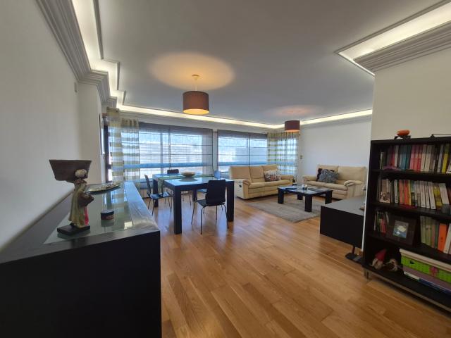 Apartamento T3 no Lumiar: Conforto e Sofisticação com acabamentos de luxo e localização premium