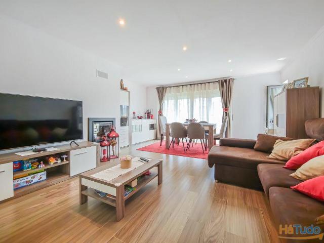 Apartamento T3 no Montijo com bons acessos. | 26084098342