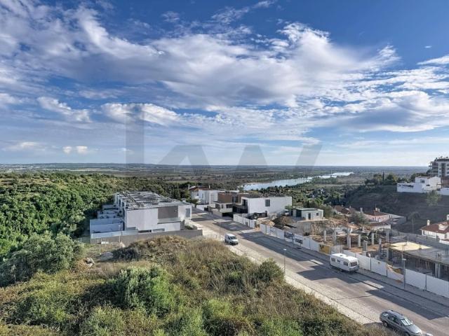 APARTAMENTO T3 NO PLANALTO SANTARÉM