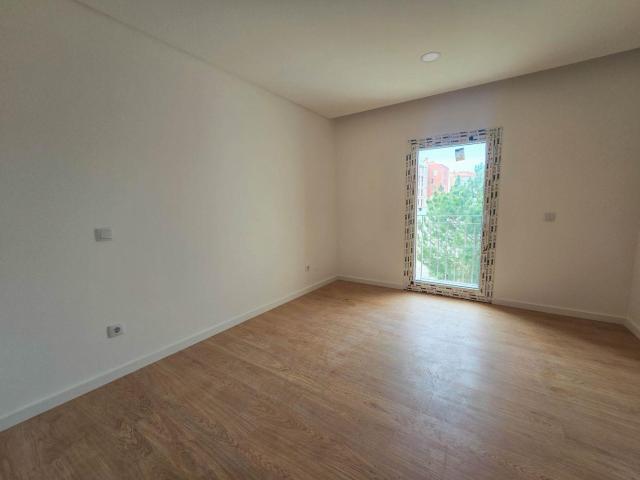 Apartamento T3 nos Condados 133m² Bom sucesso