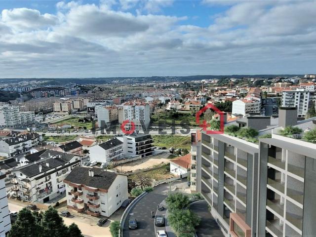 Apartamento T3 novo, no centro de Leiria, com vista para o castelo!