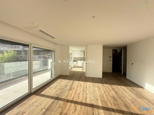 Apartamento T3 Novo nos Moinhos do Cruzeiro Famões, Odivelas | 26084084193