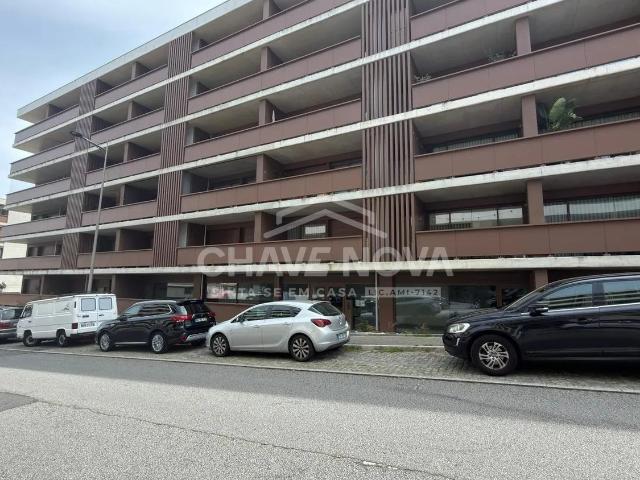 Apartamento T3 Novo c/ 2 Lugares de Garagem em Oliveira do Douro