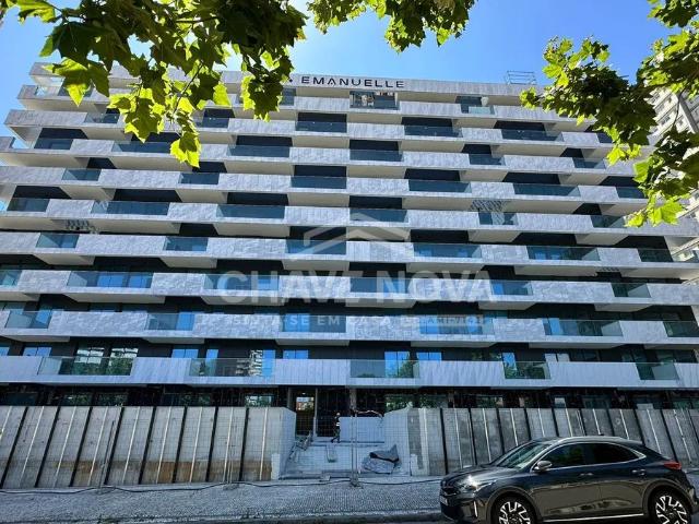 Apartamento T3 Novo c/ Lugar de Garagem e Arrumo em Matosinhos