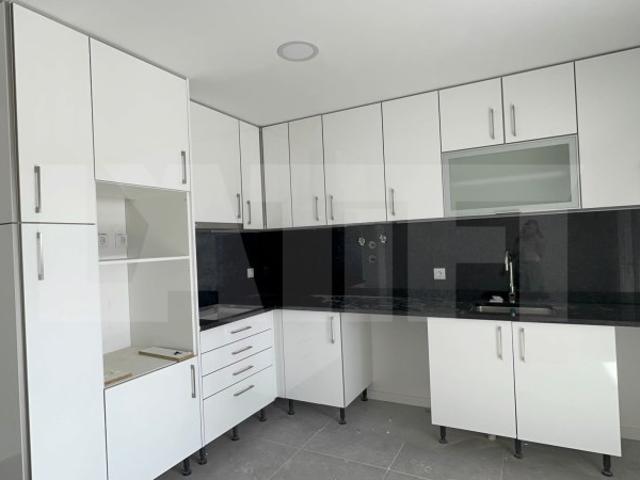 Apartamento T3 NOVO com 1 parqueamento, Quinta da Ladeira