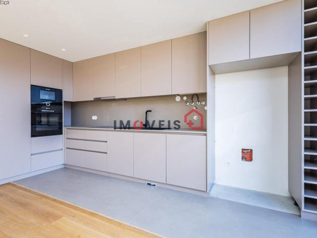 Apartamento T3 Novo com terraço de 22 m²