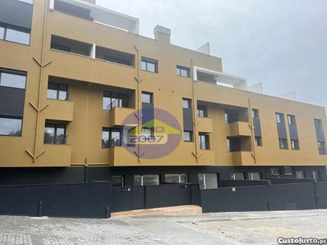 Apartamento T3 Novo Com Terraço Em Argoncilhe
