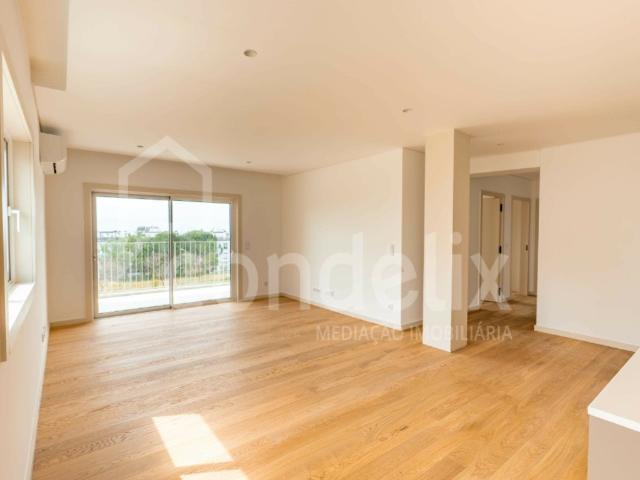Apartamento T3 novo com varanda em Conceição e Cabanas de Ta. 0m² Conceição