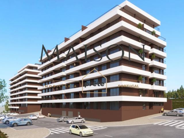 Apartamento T3 Novo Com Varanda