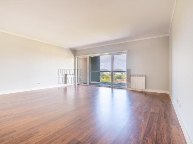 Apartamento T3 Novo com Vista Mar 145 m2, Capuchos 135m² Caparica e Trafaria
