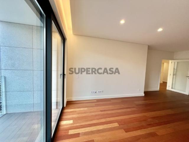 Apartamento T3 Novo com Acabamentos Luxuosos perto da praia de Matosinhos