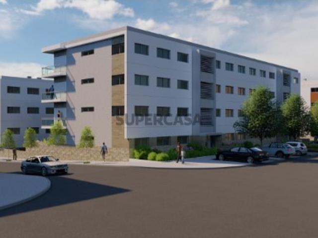 Apartamento T3 novo com estacionamento e terraço, zona premium de Portimão