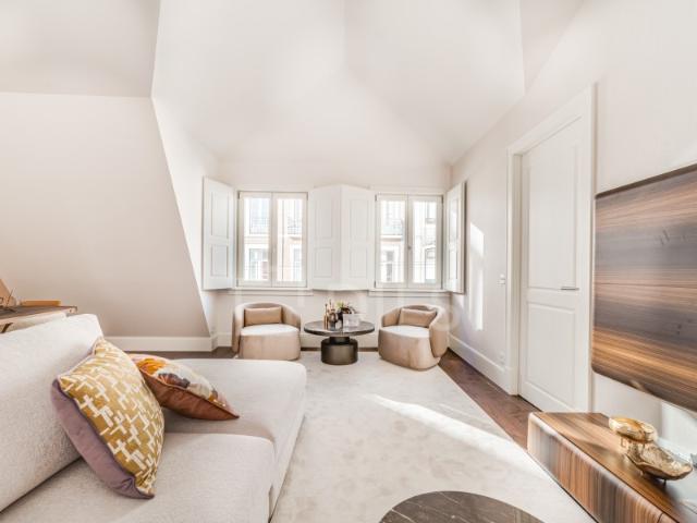 Apartamento T3, novo, com garagem em Belém, Lisboa