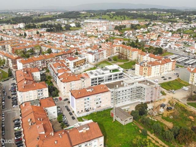 Apartamento T3, NOVO, com garagem, Entroncamento