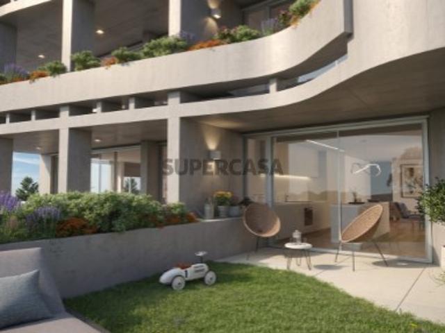Apartamento T3 Novo com Jardim Privativo junto à Avenida da Boavista Porto