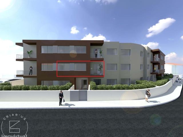 Apartamento T3, NOVO, com logradouro c/ 183 m
