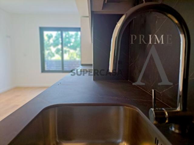 APARTAMENTO T3 NOVO COM PARQUEAMENTO BONFIM SETÚBAL