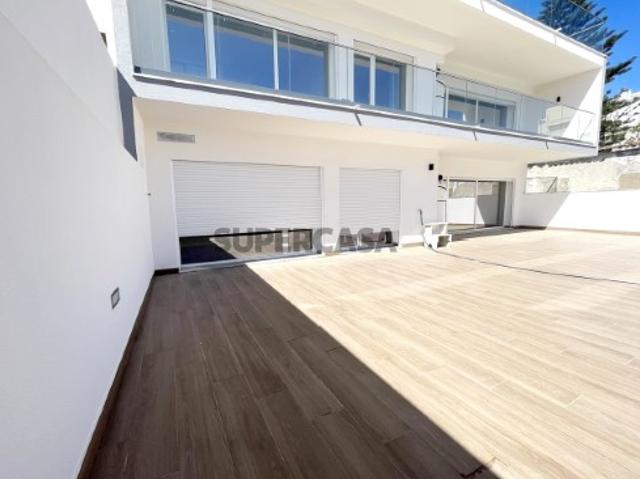 Apartamento T3 novo com parqueamento e terraço de 106m2 Costa de Caparica